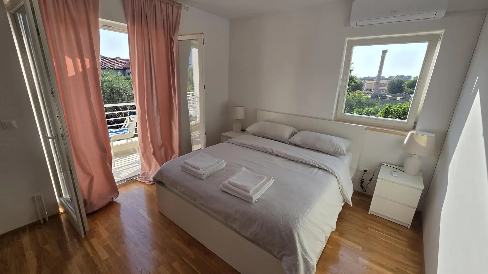Apartments Mali Ivo Nin